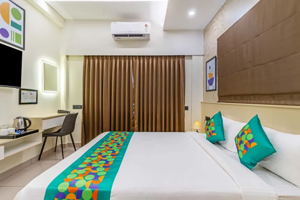 WhatsApp Image 2025-09-29 at 5.18.11 PM (1)